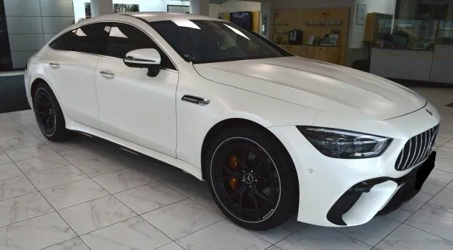 Mercedes-Benz AMG GT 63S 4Matic+ =Manufaktur= AMG Carbon/Nig Image 3